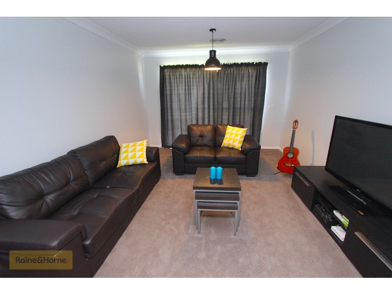 17 Mendel Drive, Kelso NSW 2795