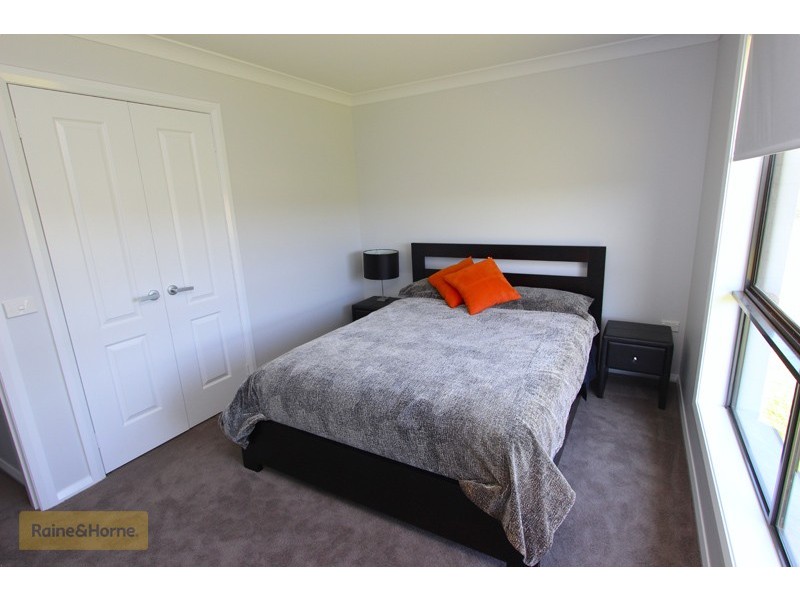 17 Mendel Drive, Kelso NSW 2795