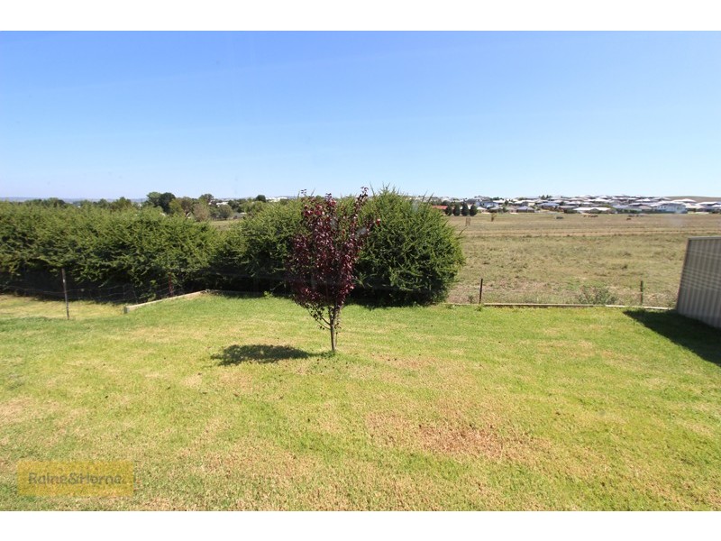 17 Mendel Drive, Kelso NSW 2795
