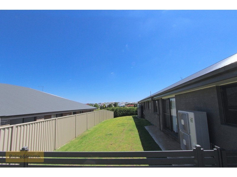 17 Mendel Drive, Kelso NSW 2795