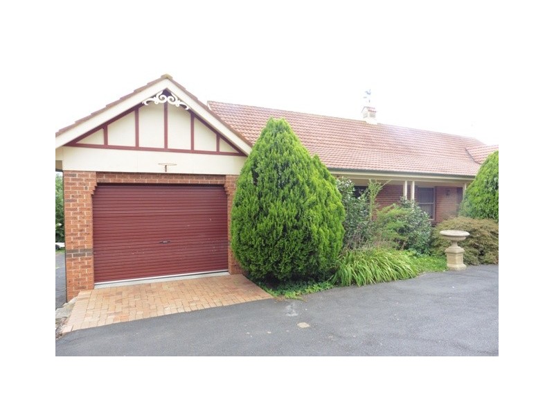 77 Morrow Pl, Bathurst NSW 2795