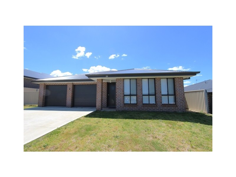 28 Amber Close, Kelso NSW 2795