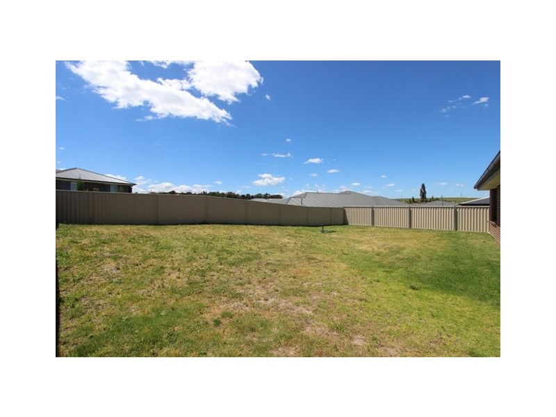 28 Amber Close, Kelso NSW 2795