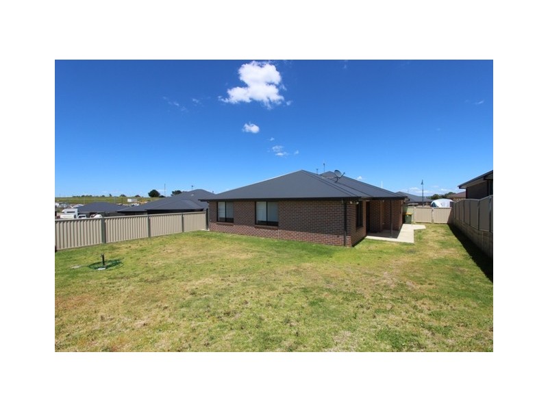 28 Amber Close, Kelso NSW 2795