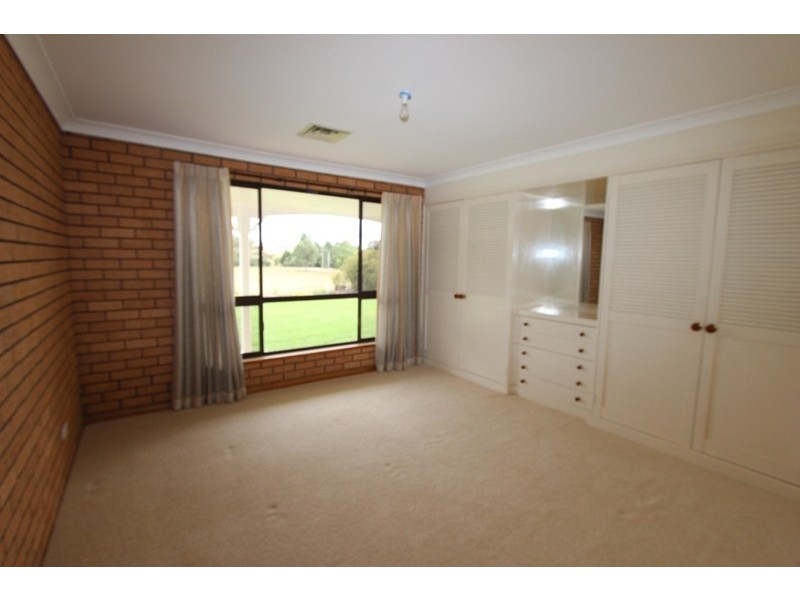 34 Woodside Drive, Mount Rankin NSW 2795