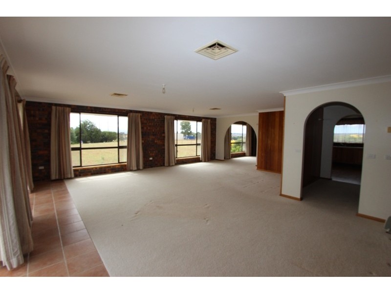 34 Woodside Drive, Mount Rankin NSW 2795