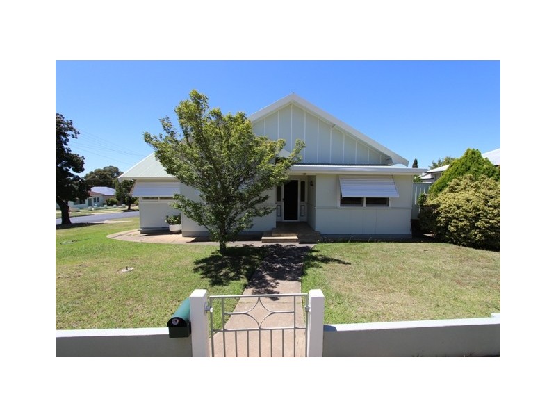 33 Brilliant St, Bathurst NSW 2795