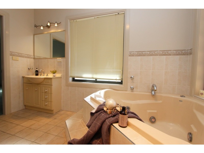 171 Blue Ridge Drive, White Rock NSW 2795