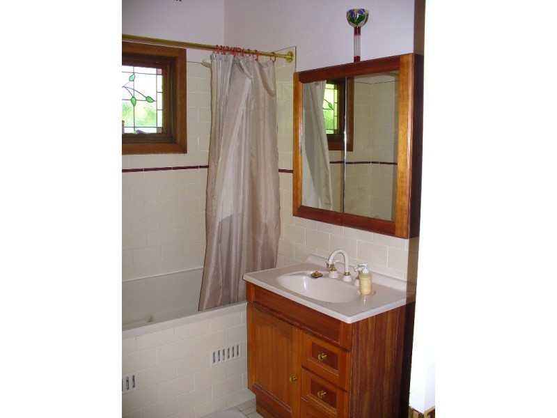 18 Annesley Street, West Bathurst NSW 2795