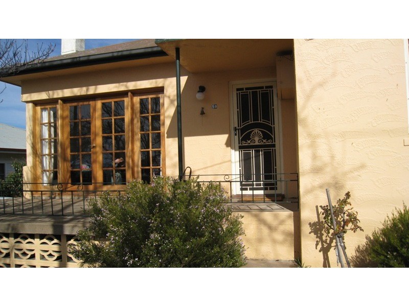 18 Annesley Street, West Bathurst NSW 2795