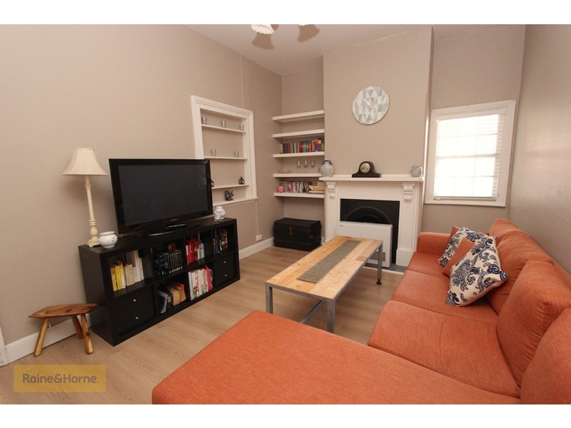 201 Hope Street, Bathurst NSW 2795