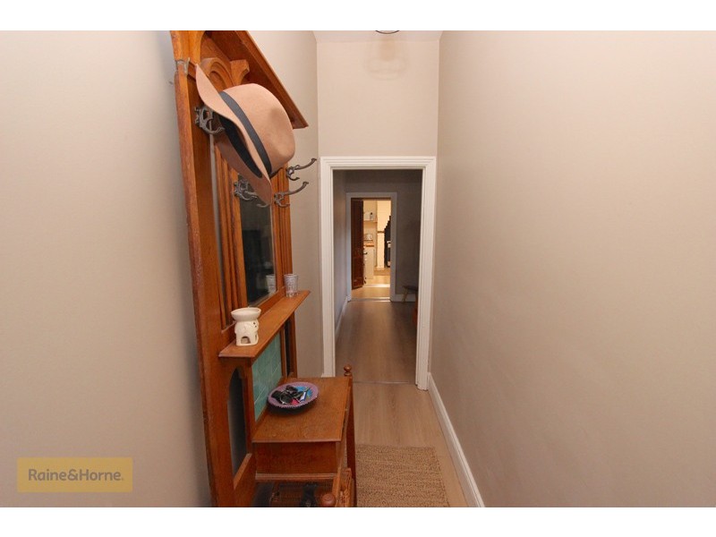 201 Hope Street, Bathurst NSW 2795