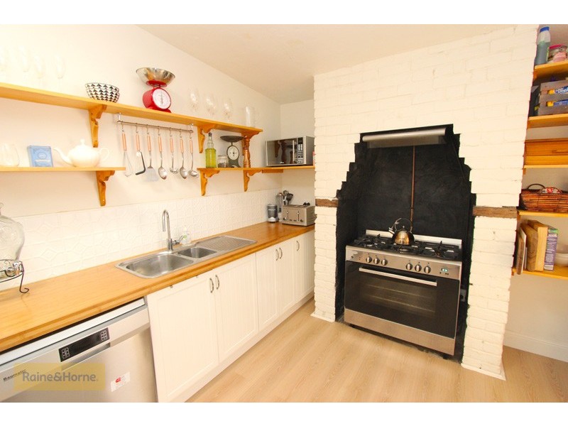 201 Hope Street, Bathurst NSW 2795