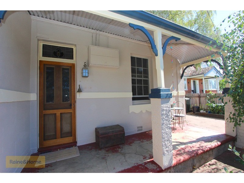 201 Hope Street, Bathurst NSW 2795