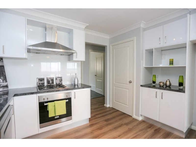 77 Graham Drive, Kelso NSW 2795