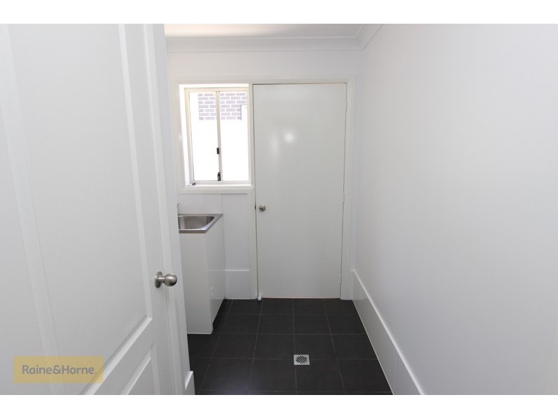 77 Graham Drive, Kelso NSW 2795