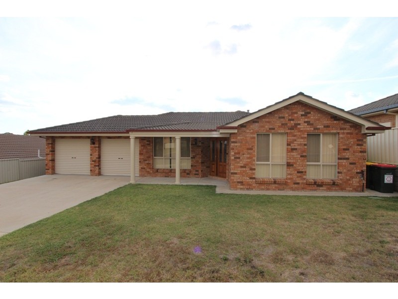 50 Halfpenny Drive, Kelso NSW 2795