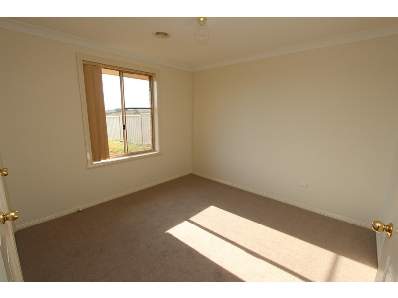 50 Halfpenny Drive, Kelso NSW 2795