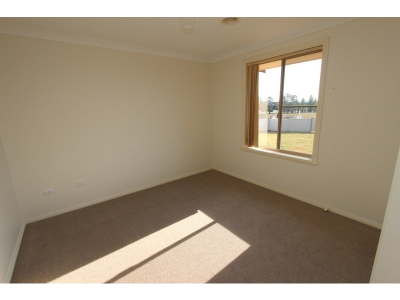 50 Halfpenny Drive, Kelso NSW 2795
