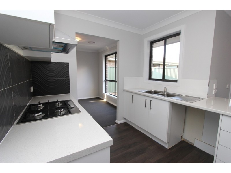 10a Grimes Street, Windradyne NSW 2795