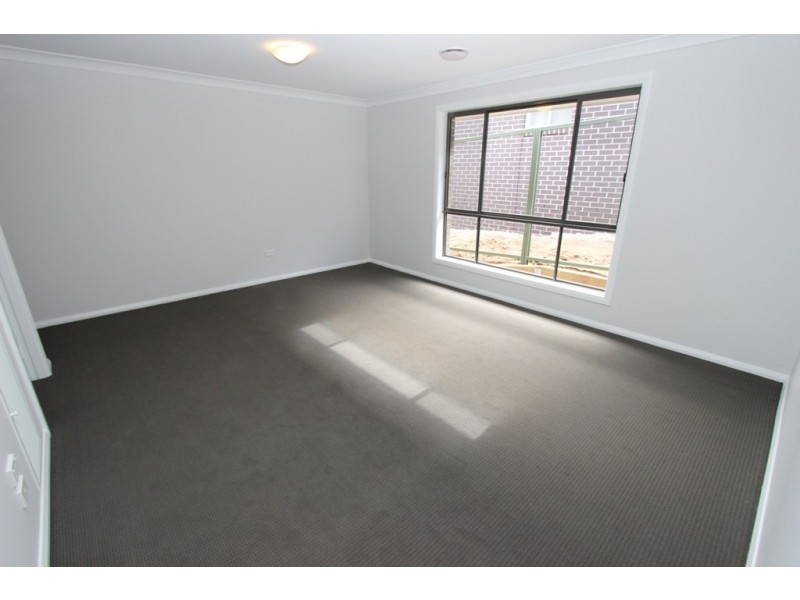 10 Grimes Street, Windradyne NSW 2795