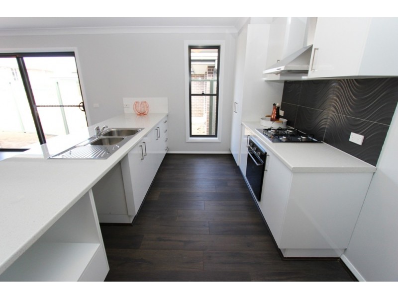 10 Grimes Street, Windradyne NSW 2795