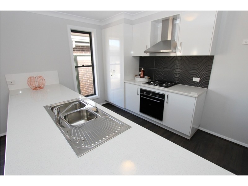 10 Grimes Street, Windradyne NSW 2795