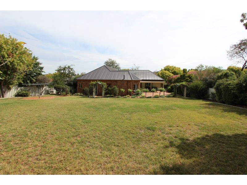 65 Opperman Way, Windradyne NSW 2795