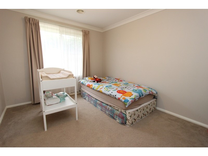 12 Carlyle Ave, Llanarth NSW 2795