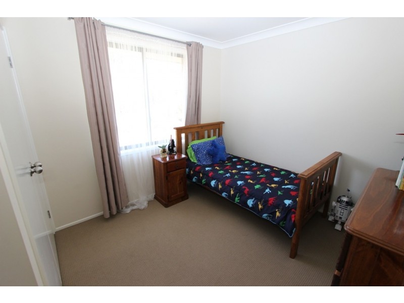 4 Ash Place, Kelso NSW 2795
