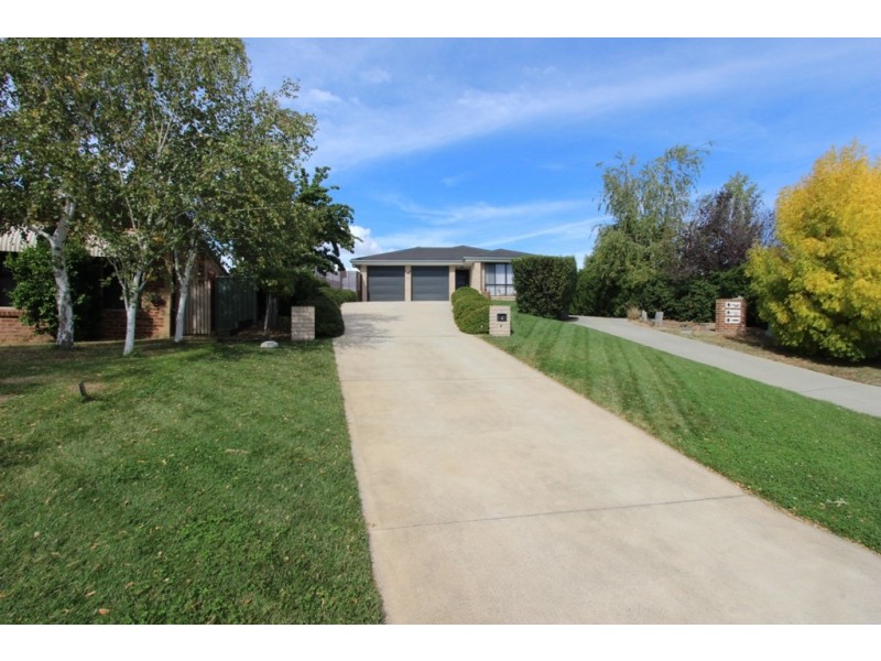 4 Ash Place, Kelso NSW 2795