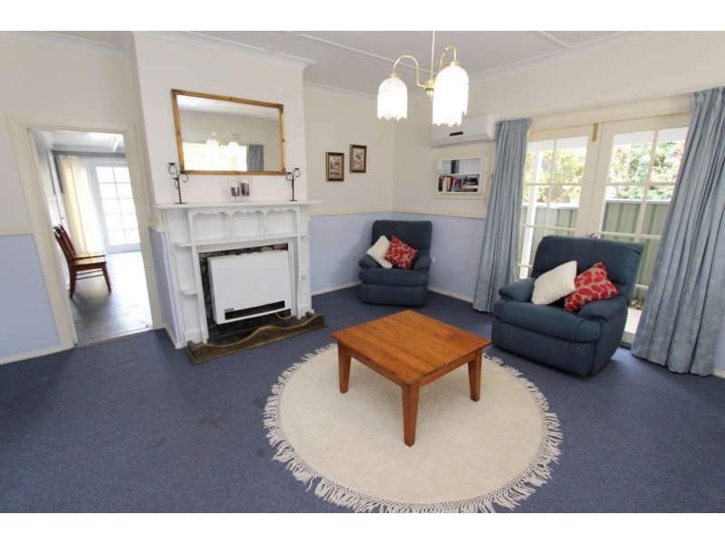 14 West Street, Bathurst NSW 2795