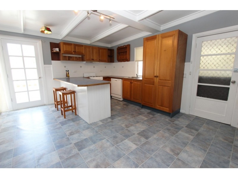 14 West Street, Bathurst NSW 2795