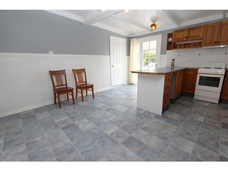 14 West Street, Bathurst NSW 2795