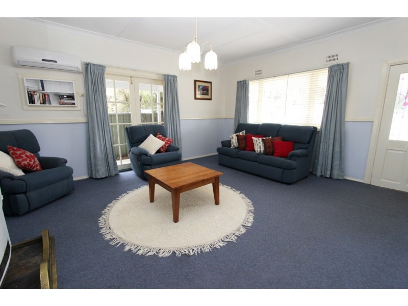 14 West Street, Bathurst NSW 2795