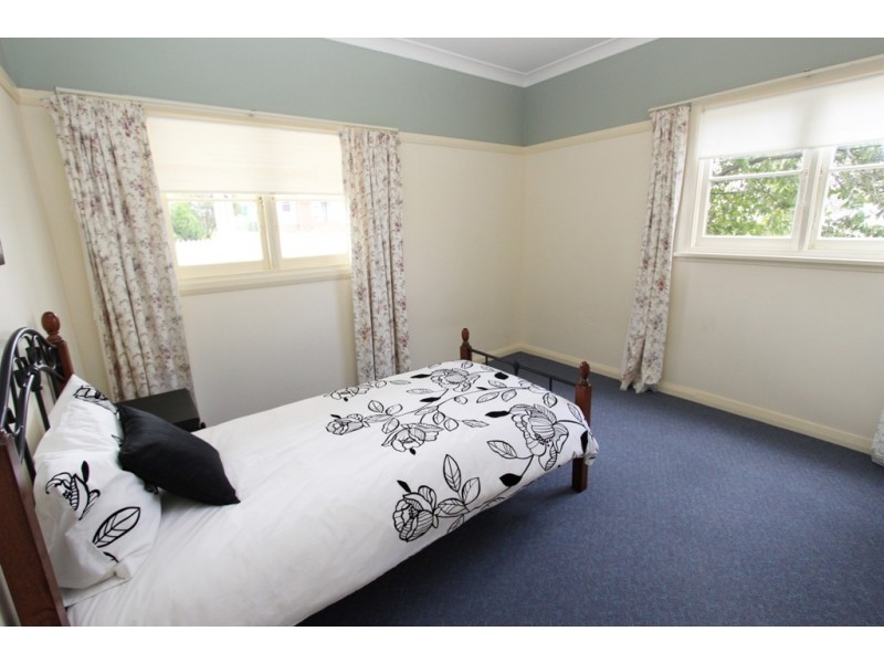 14 West Street, Bathurst NSW 2795