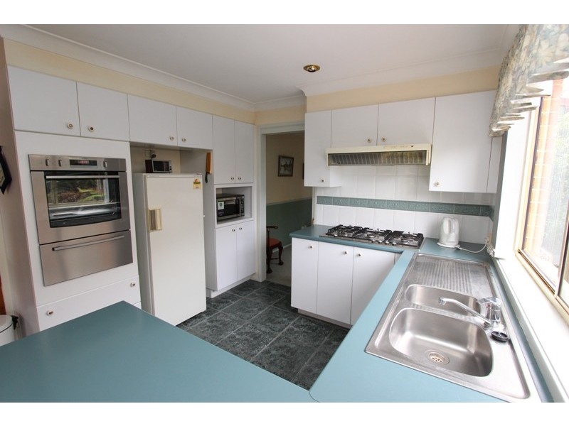 15 Kurumben Place, West Bathurst NSW 2795