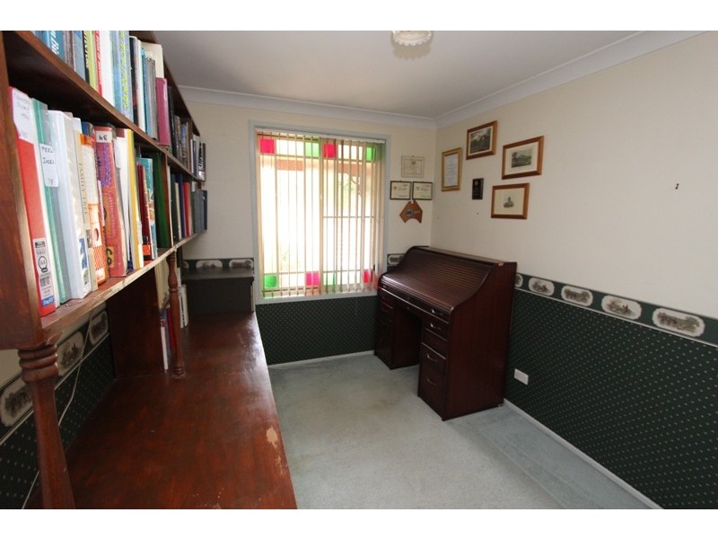 15 Kurumben Place, West Bathurst NSW 2795