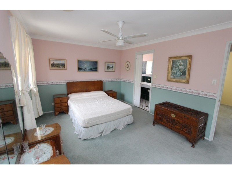 15 Kurumben Place, West Bathurst NSW 2795