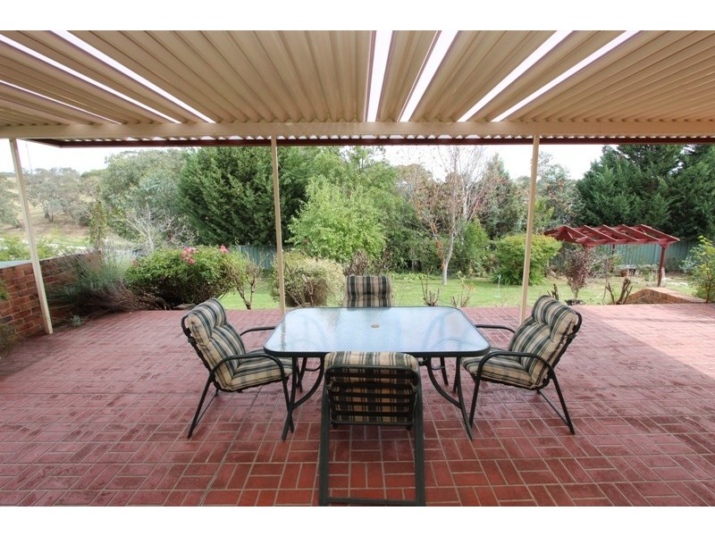 15 Kurumben Place, West Bathurst NSW 2795