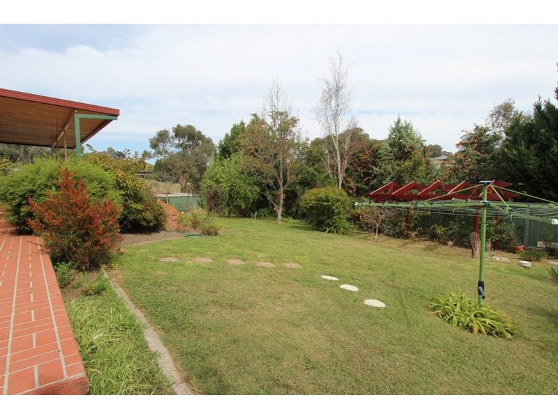 15 Kurumben Place, West Bathurst NSW 2795