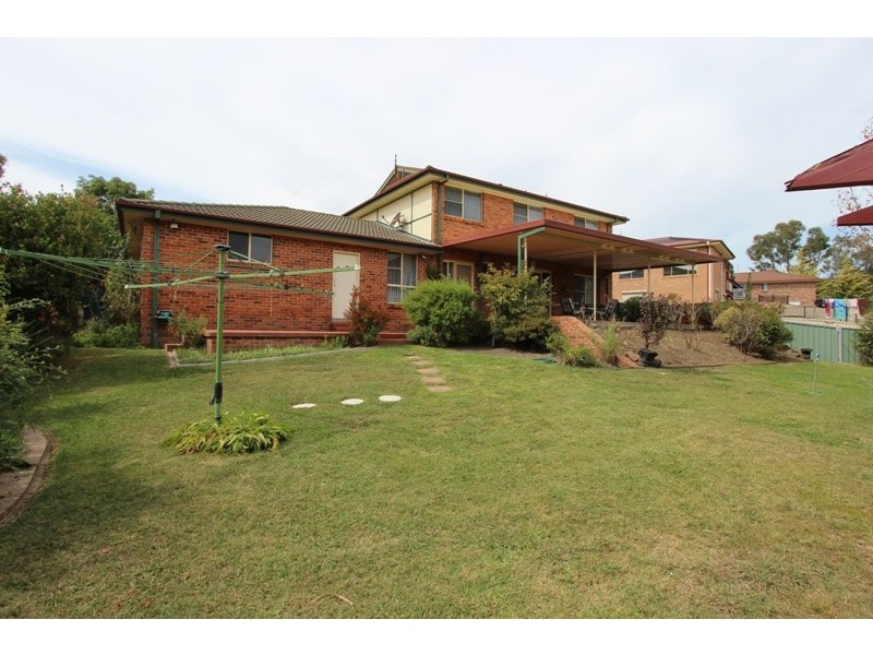 15 Kurumben Place, West Bathurst NSW 2795