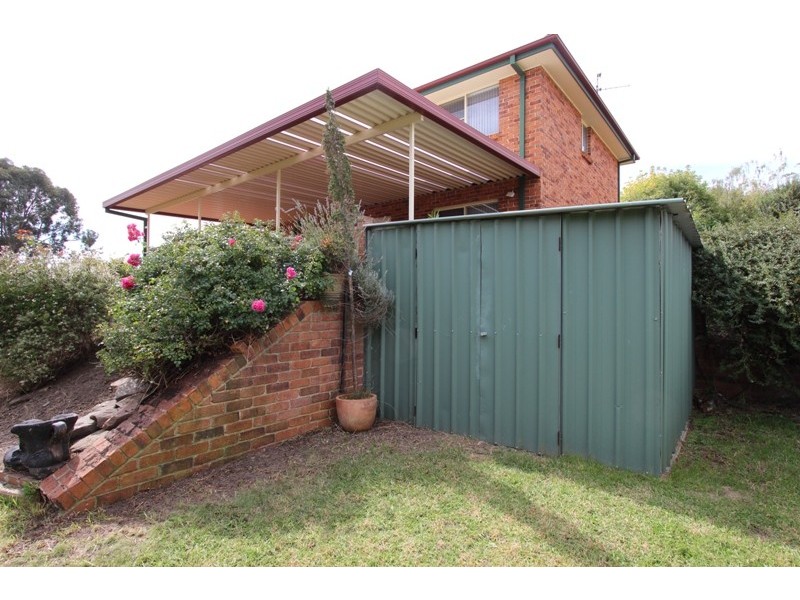 15 Kurumben Place, West Bathurst NSW 2795