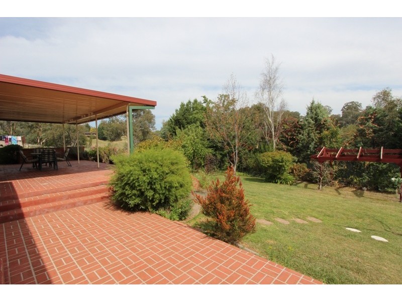 15 Kurumben Place, West Bathurst NSW 2795