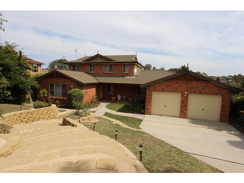 15 Kurumben Place, West Bathurst NSW 2795