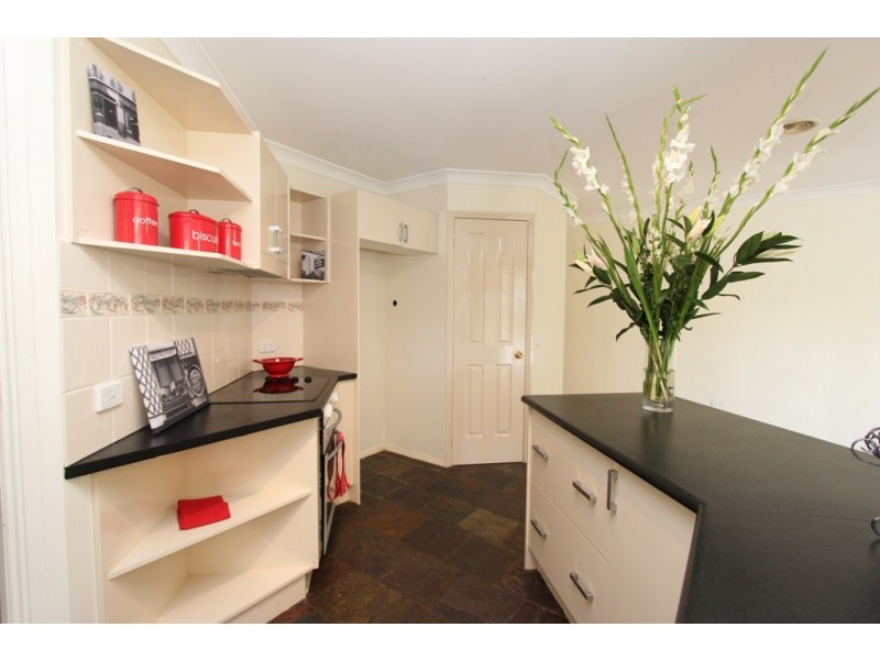 9 Willow Drive, Kelso NSW 2795