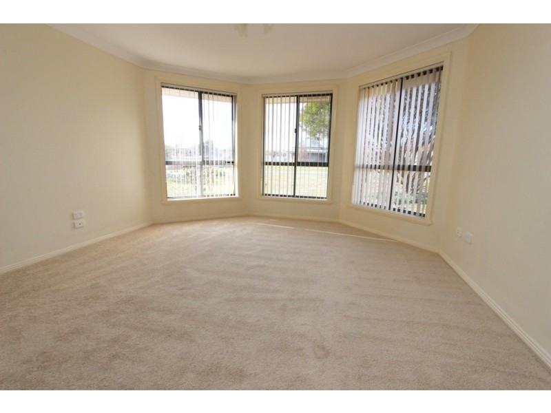 9 Willow Drive, Kelso NSW 2795