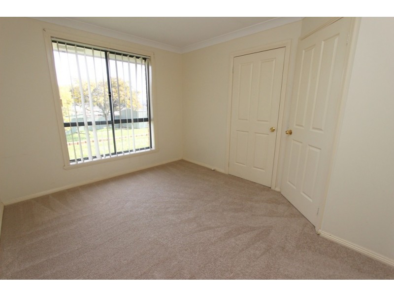 9 Willow Drive, Kelso NSW 2795