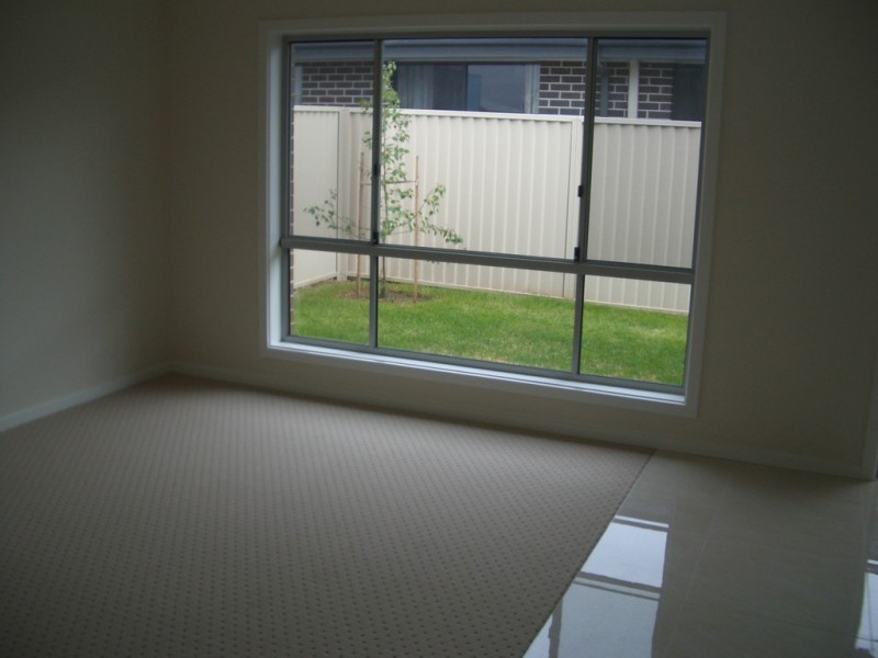 1/40 Wentworth Drive, Kelso NSW 2795