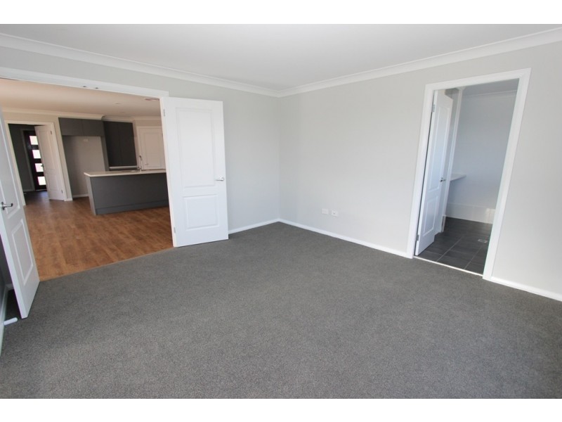 5 Cassidy Way, Kelso NSW 2795